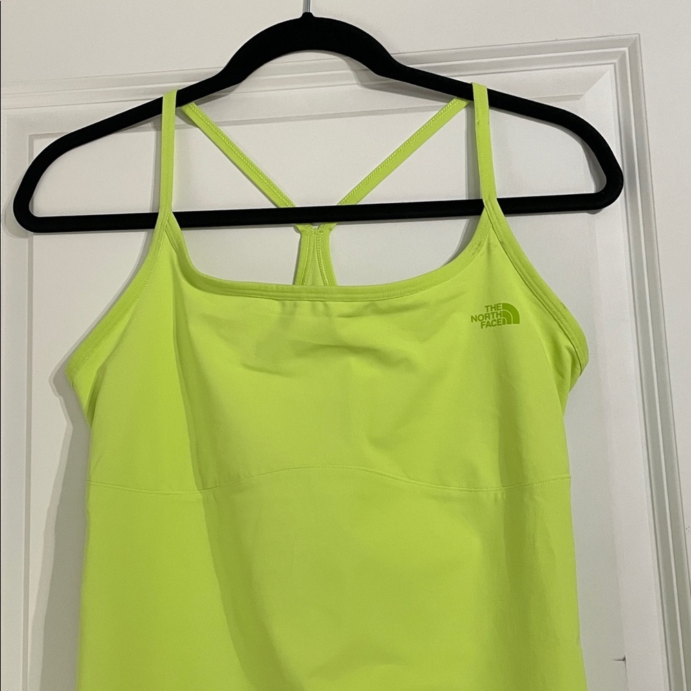 North Face Women's Arque Hike Dress in Sharp Green Built In Shorts Athletic - Picture 8 of 16